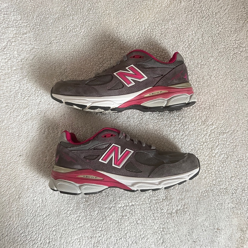 New Balance Susan G. Komen x 990v4 “Pink Ribbon” Breast Cancer Sneakers Sz 7.5